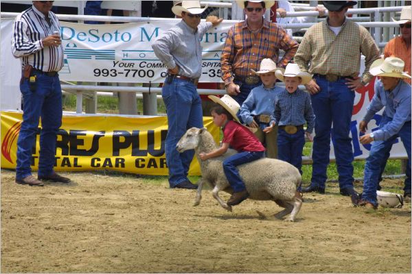 He held on with his bare hands and determination!