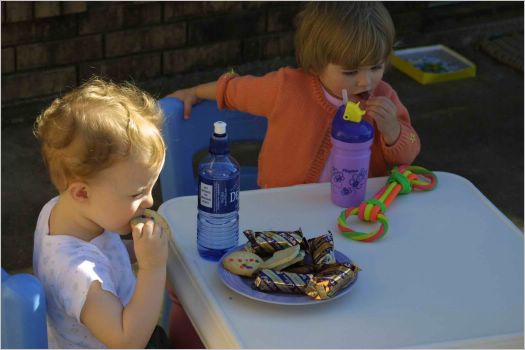 Gavin and Sian have a chocolate party!