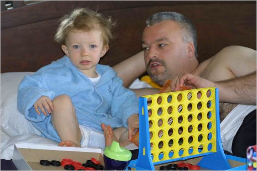 Buddy and D.A. have a chat and play Connect Four!