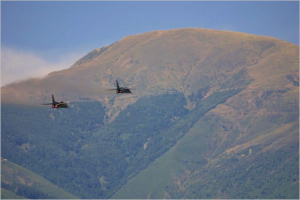 The noise from these jets went right through your heart!
