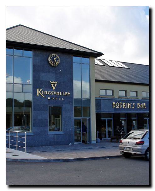 Front of building - Kings Valley Hotel logo and Bodkin's Bar